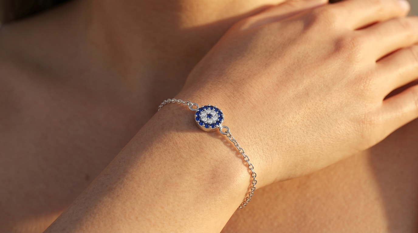 925 Sterling Silver Evil Eye Charm Bracelet (2 gm)